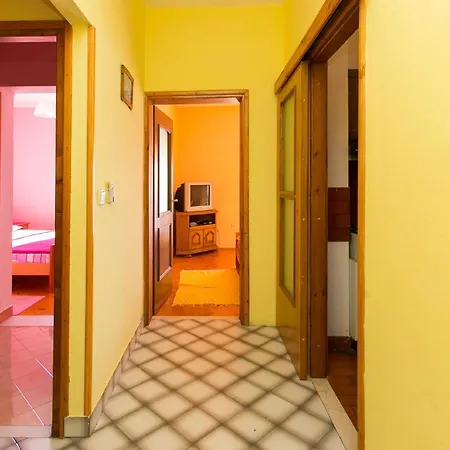 Apartment Neve